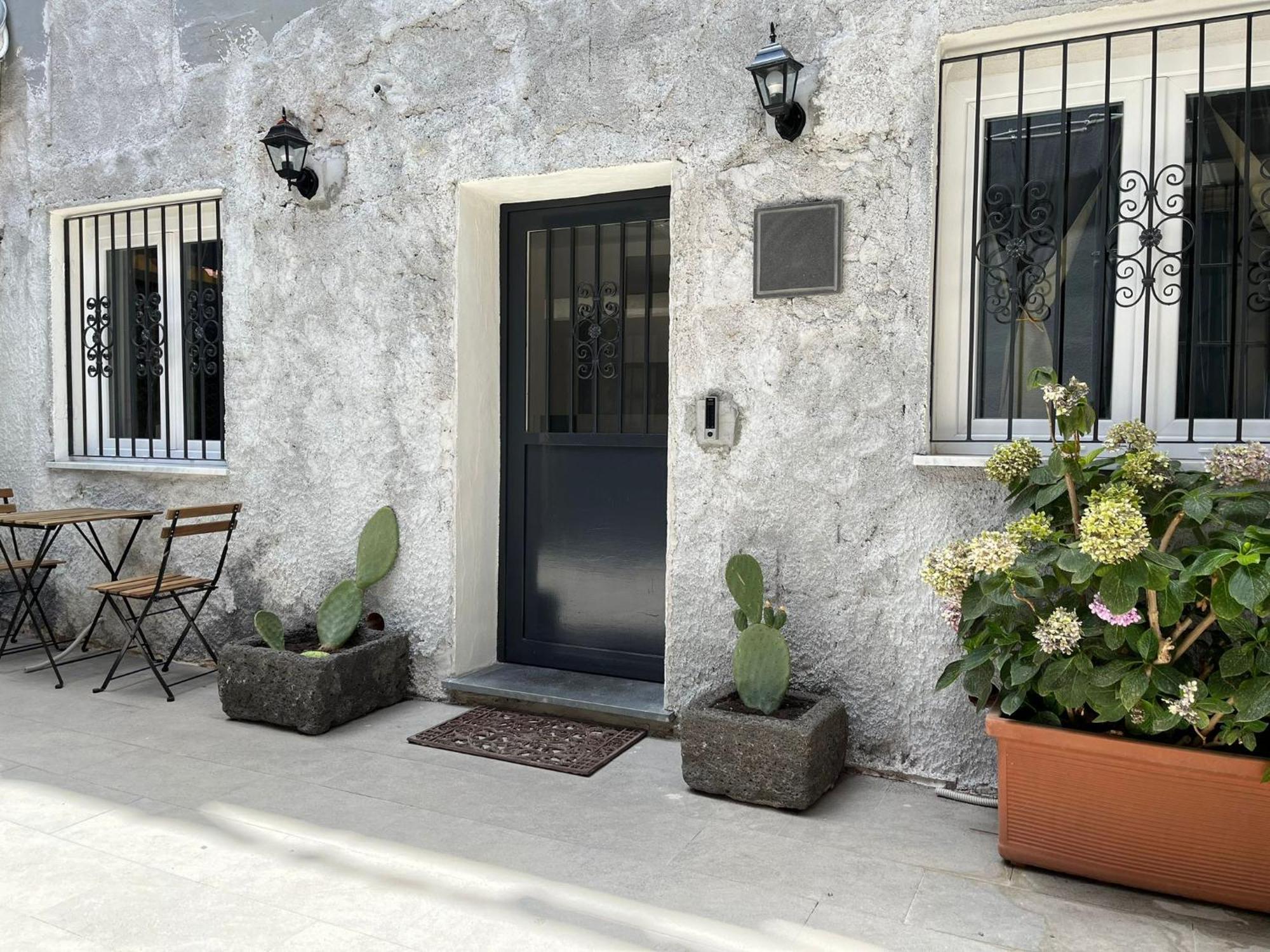 Il Cortiletto Apartment Catania Luaran gambar